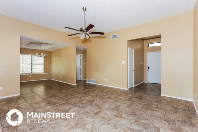 Photo - 1632 Hunting Green Dr