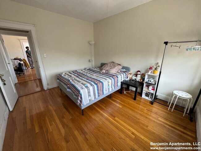 Building Photo - 85 Brainerd Rd Rental