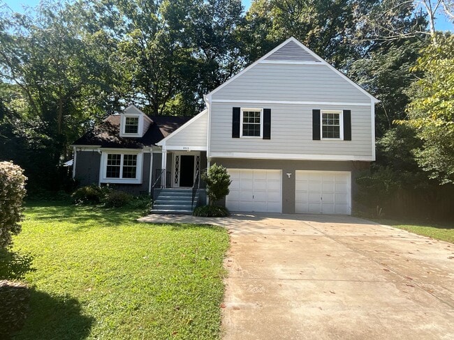 Building Photo - Northwest Greensboro, 4 bedroom, 3 bathroo... Rental