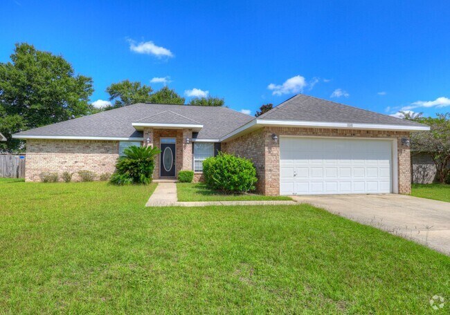 Building Photo - Available 08/15  3 bedroom, 2 bathroom house