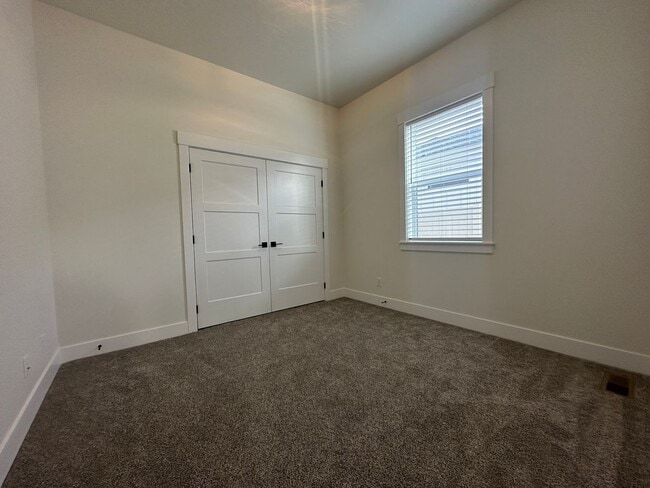 Photo - Beautiful 3bed, 2bath, 1,627sq.ft. home in KUNA