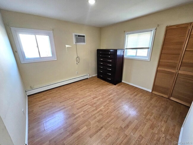 Photo - 56 Applegate Dr