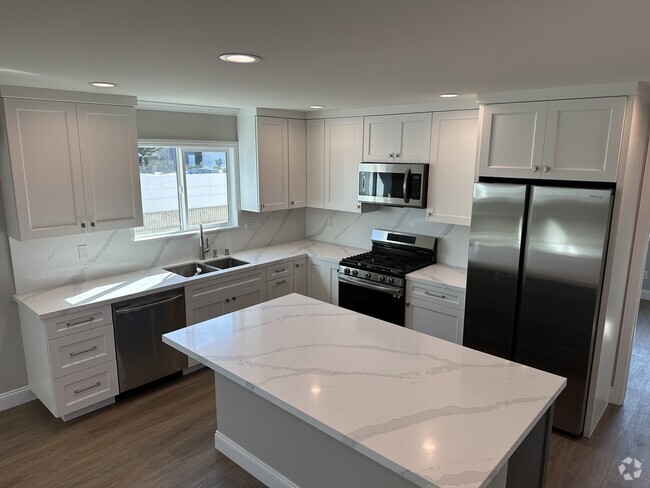 Building Photo - 6300 E Colorado St Rental