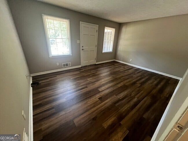 Photo - 8107 Cardav Ct SE