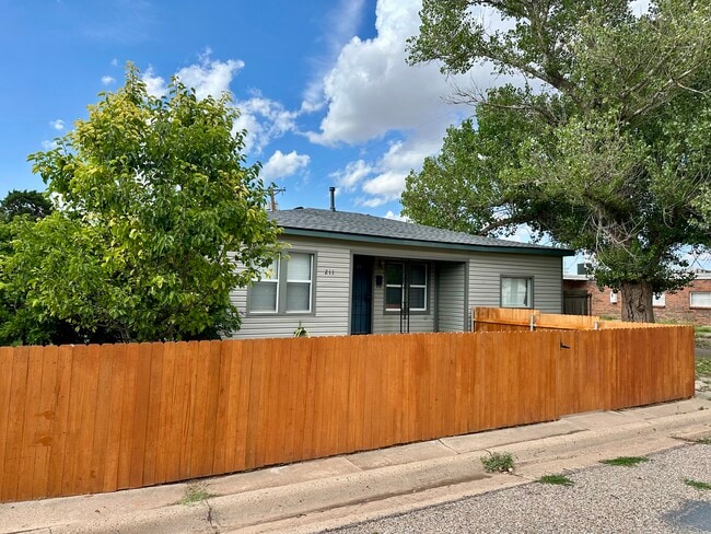 Photo - 211 SE 29th Ave Casa