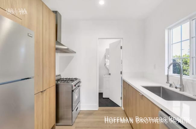 Photo - 5710 Fountain Ave Unidad 1/2