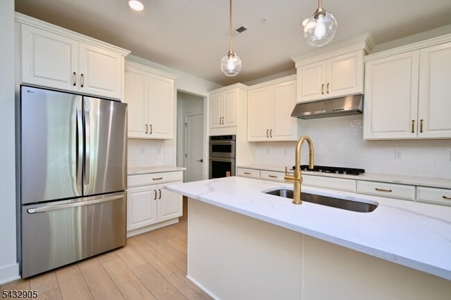 Photo - 26 Arowana Rd