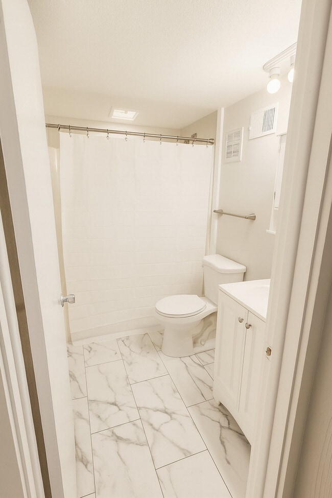 Photo - 420 W Washington Ave Unit 420A