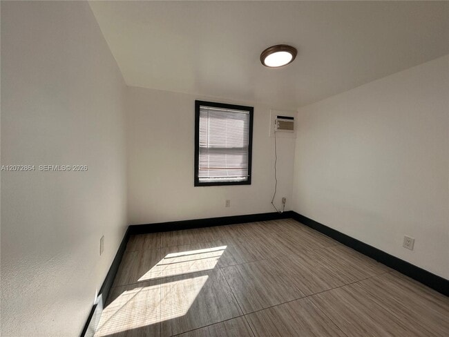 Photo - 1928 Wilson St Unit 3