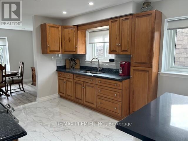 Photo - 235 Louis Dr