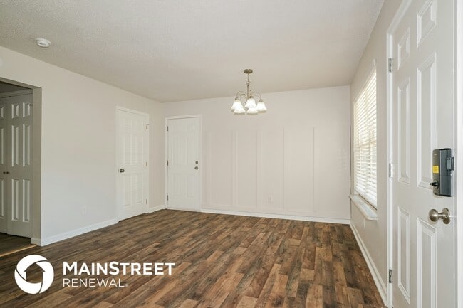 Photo - 5501 White Oak Ln