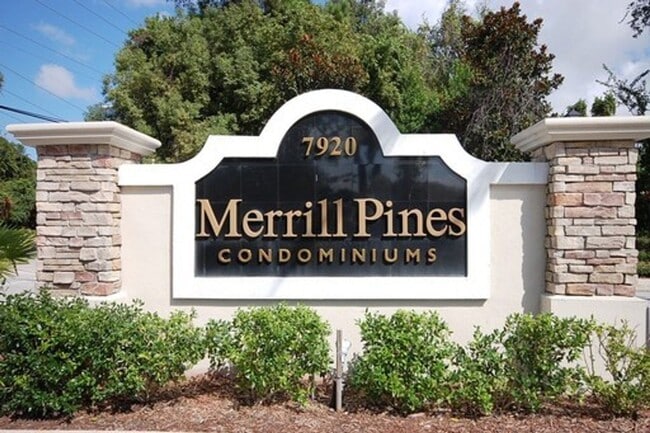 Building Photo - WOW! 2/2 in Merrill Pines Gated Community