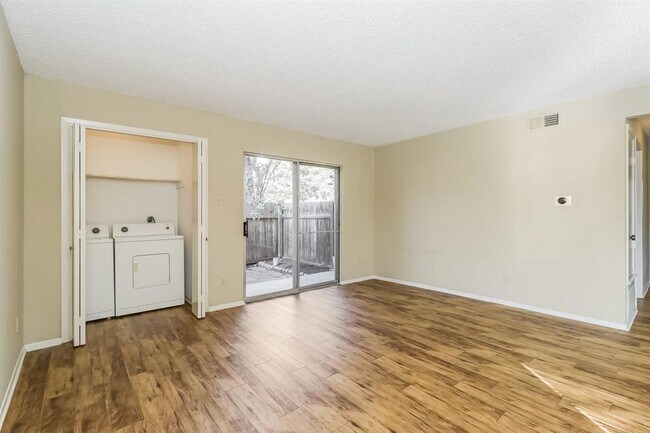 Photo - 5201 Evans Ave