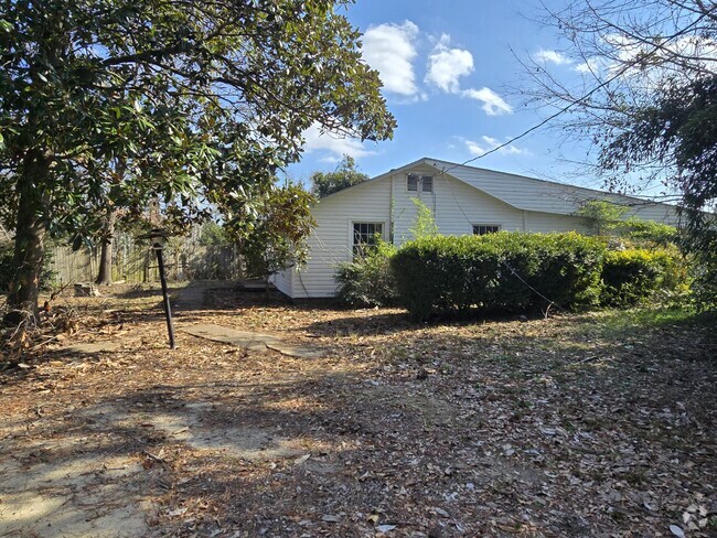 Building Photo - 3102 Floyd Dr Rental