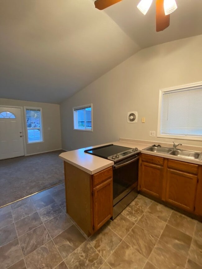 Photo - 5998a Unidad 5998c