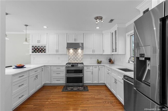 Photo - 47 Cold Spring Rd Unit 1