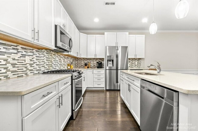 Photo - 5570 Arbor Chase Dr