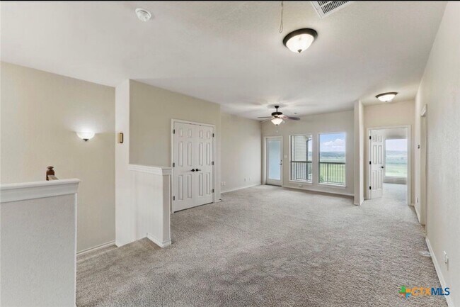 Photo - 976 Parkview Dr
