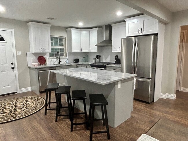 Photo - 4010 Chapman St