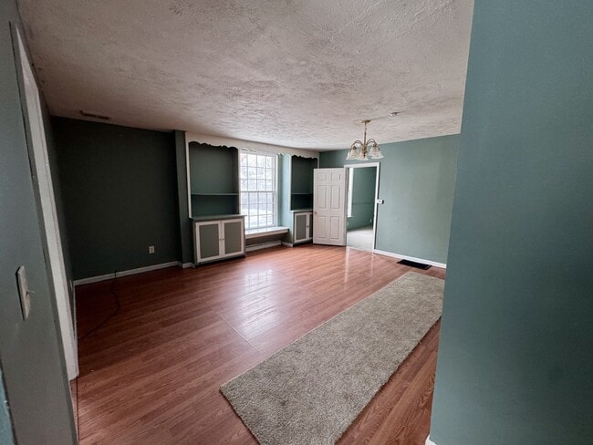 Photo - 918 Eureka St