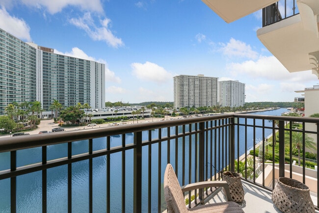 Photo - Marina del Sol