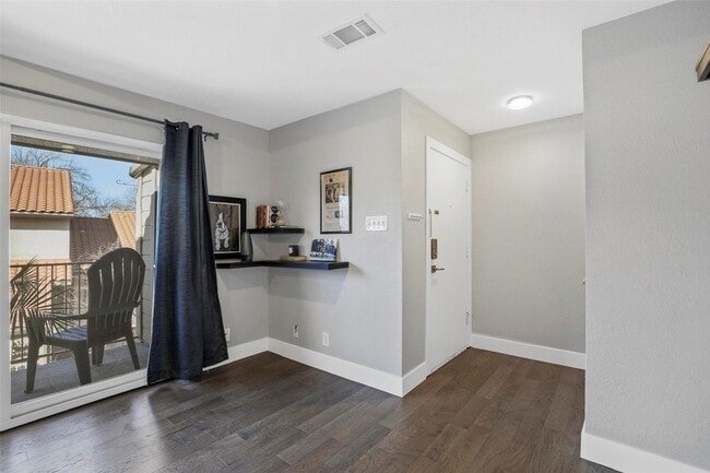 Photo - 4777 Cedar Springs Rd Unidad 5F