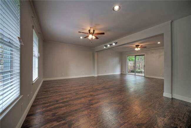 Photo - 2105 Rabb Rd