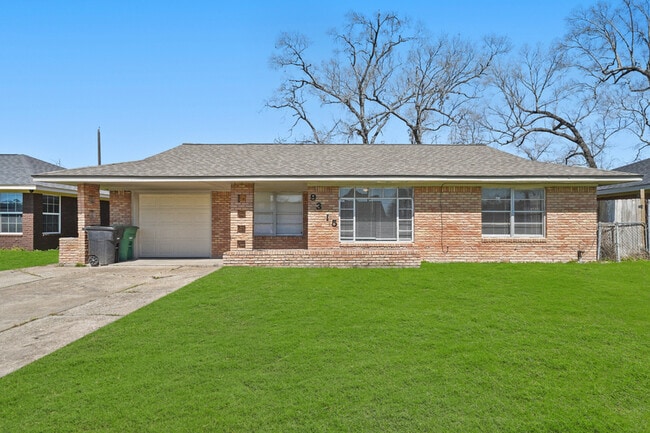 Photo - 9315 Laura Koppe Rd House