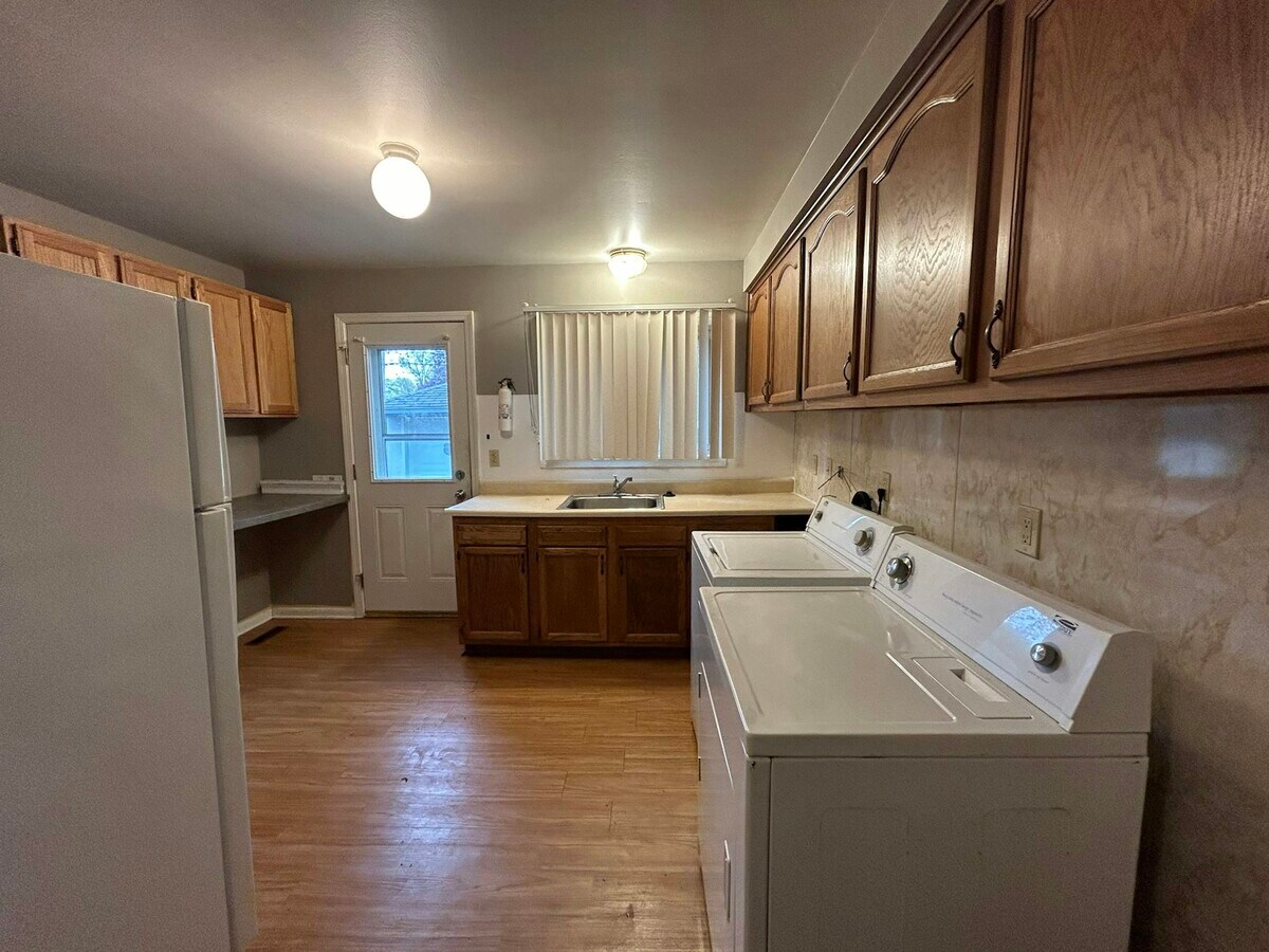 Photo - 4471 Croissant St