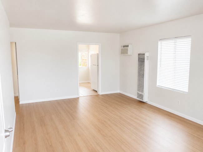 396-396 Millar Ave Unit 390