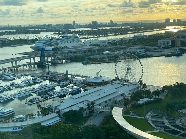 Photo - 253 NE 2nd St Unidad 3509