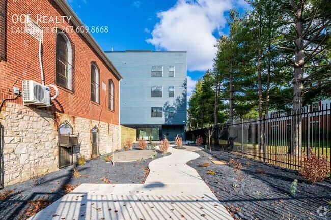 Building Photo - New Grays Ferry Apartment Unit 403