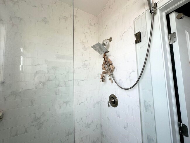 Photo - 1901 Summit Ave Unit 407