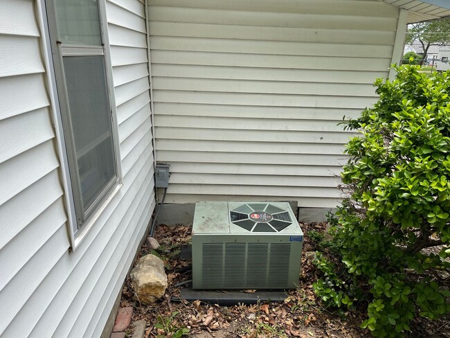 Photo - 795 - 2 bed 1 bath - Single Family Home