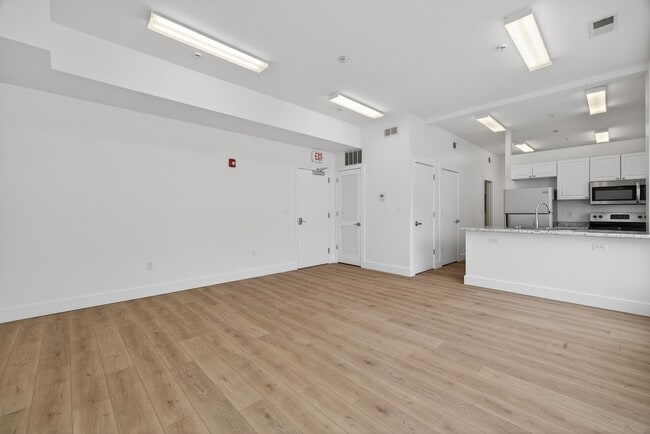 Photo - 116 E 3rd St Unit Apt 201