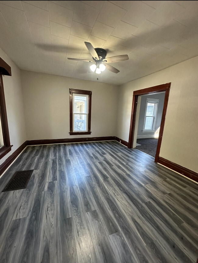 Photo - 430 Florence St