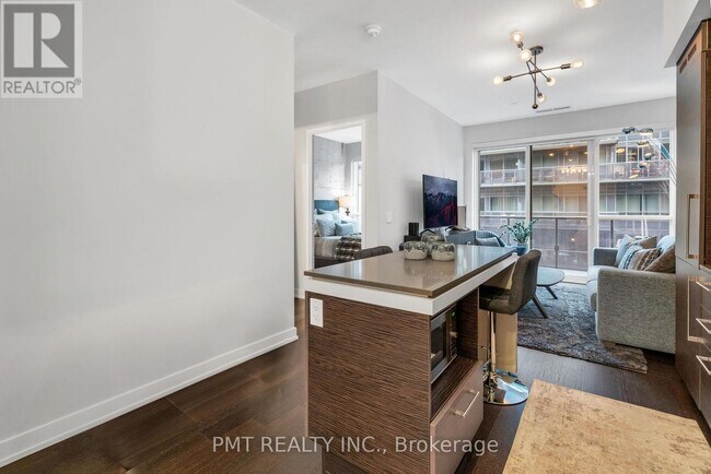 Photo - 1030 King St W Unit 1046