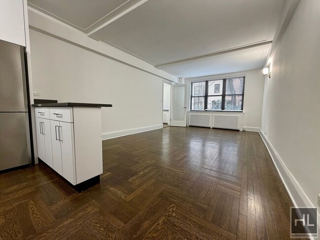 Building Photo - EAST 38 STREET