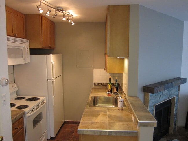 Photo - Lofted one bedroom condo, close to everything! Unit 2