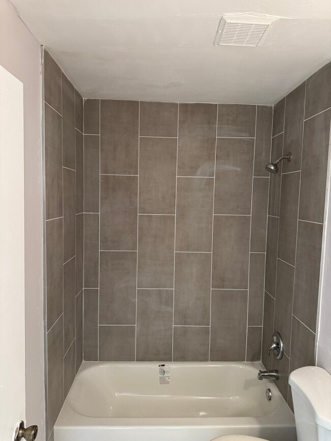 Photo - 2147 Laura Ln Unit 47A