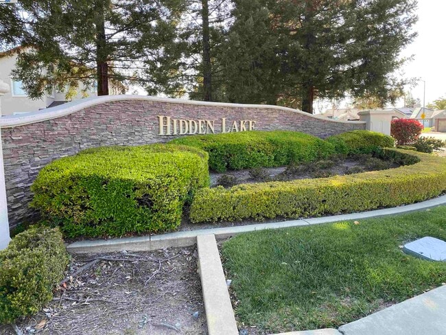 Photo - 1896 Bankston Dr