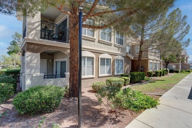Building Photo - 2900 Sunridge Heights Pkwy Unit 418 Rental