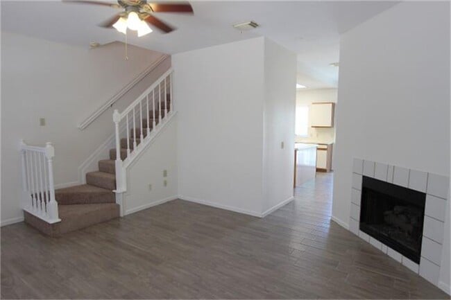 Photo - 2930 Grants Lake Blvd Unidad 2305