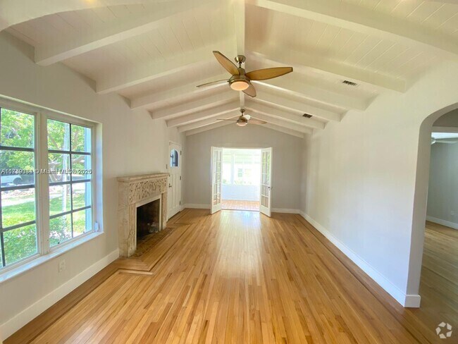 Building Photo - 668 NE 72nd St Rental