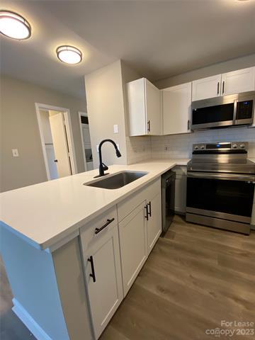 Photo - 413 W 10th St Apartment Unit 2C