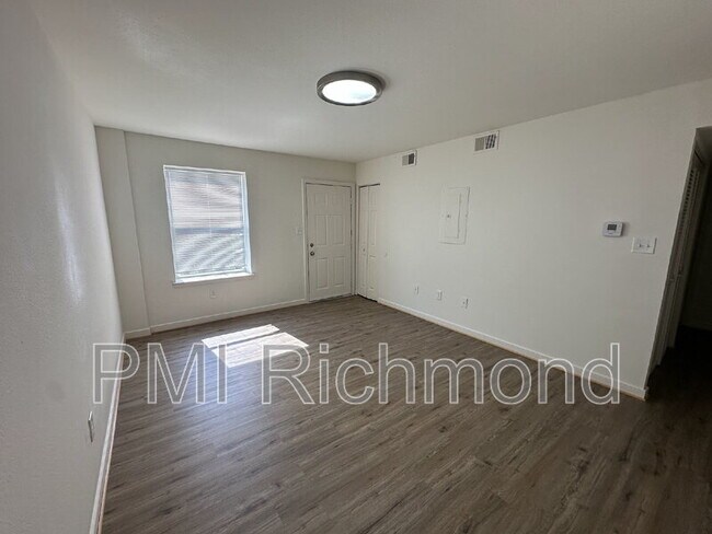 Photo - 3517 Briel St Unidad Apt 15