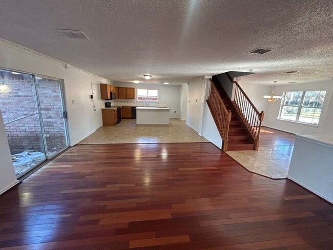 Photo - 1137 Beechwood Ln