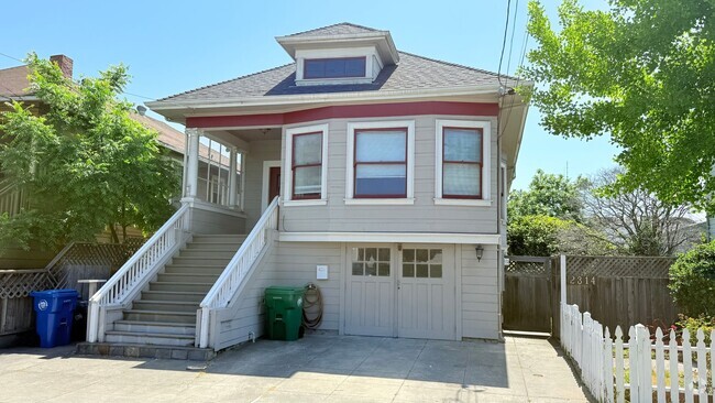 Building Photo - 2314 Pacific Ave Rental