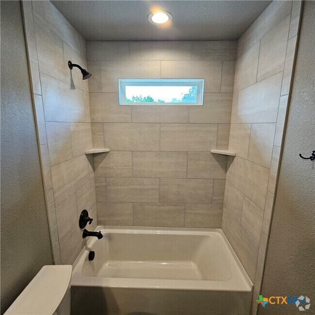 Building Photo - 1746 Blueridge Dr Rental