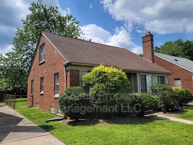 Photo - 23331 Oak St